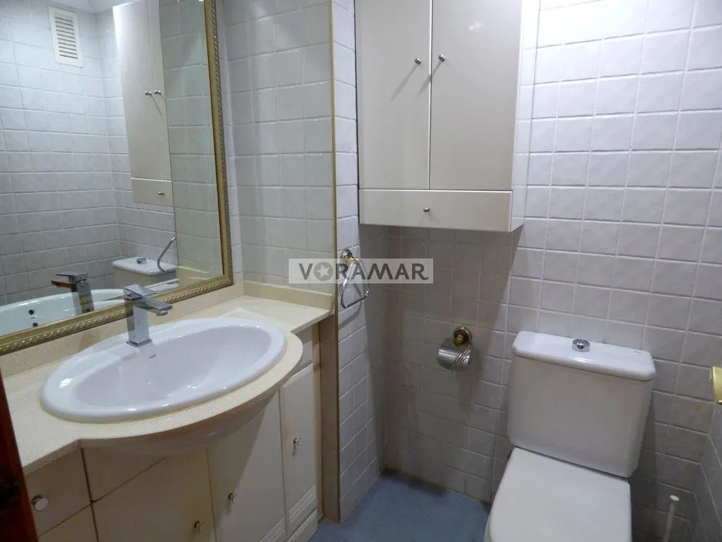 Vannitoad - Luxury Villa with Seafront Access in Valencia