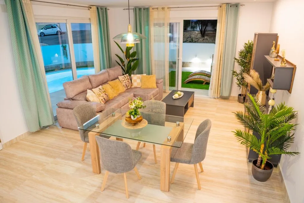 Söögituba - Luxury Villa with Golf Course Views in Alicante