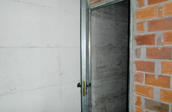 Esik - Storage Unit in Carballo, A Coruña
