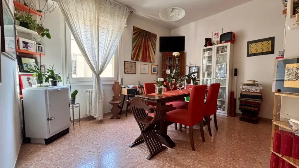 Söögituba - Rustic-Style Apartment with Balcony in Florence