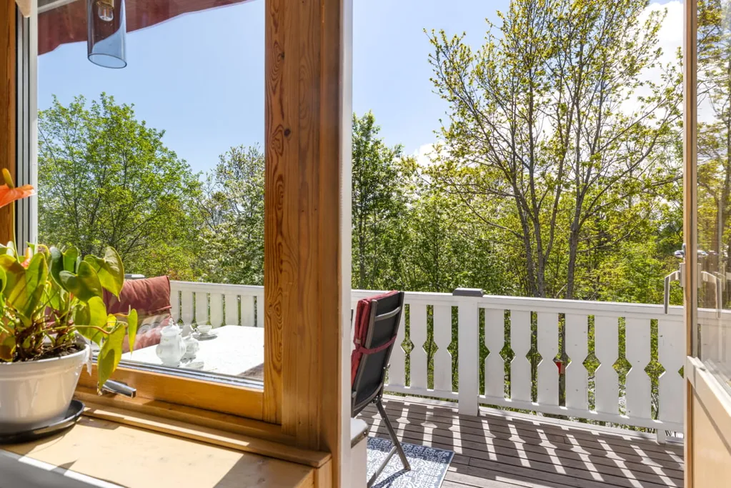 Balcone - Villa with Mountain Terrace View in Tyresö Brevik
