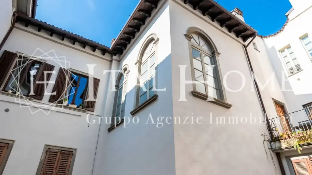 Välivaade - Noble Apartment with Balcony in Bergamo