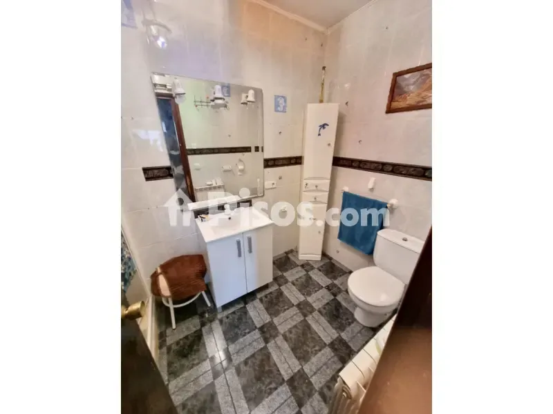 Bathrooms - Terraced House with Private Garden in Cambrils