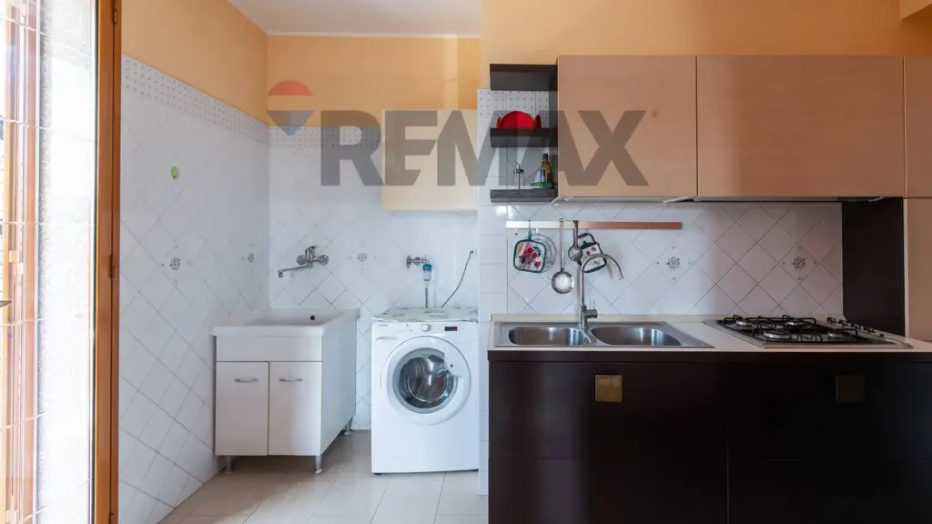 Köök - Spacious Apartment with Triple Exposure in Lentini