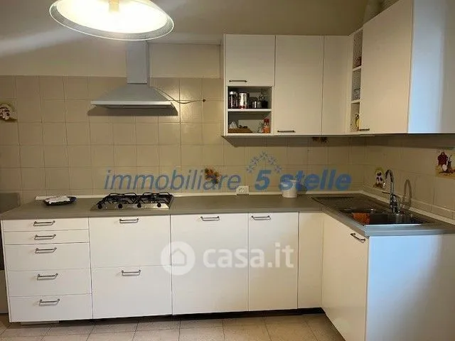 Cuisine - Ground Floor Flat with Garden in Vicenza