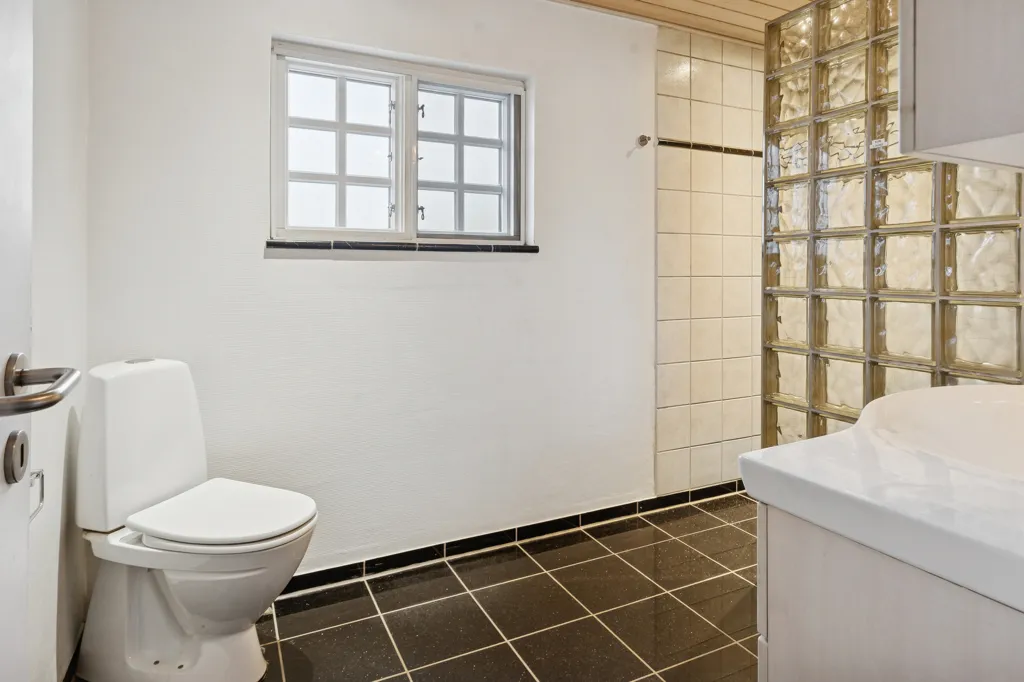 Bagni - Fenced Villa with Garden in Vojens