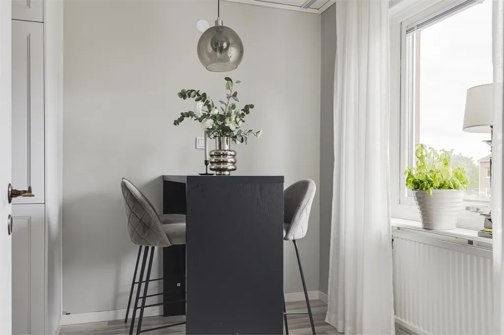 Söögituba - Apartment with Balcony in Mårbacka
