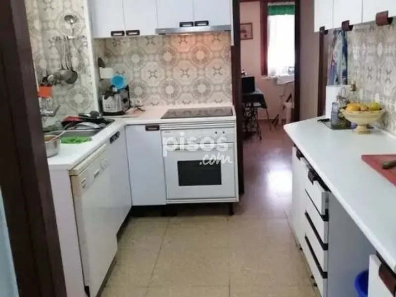 Cucina - Six-Bedroom Flat with Park View in Albacete Centre