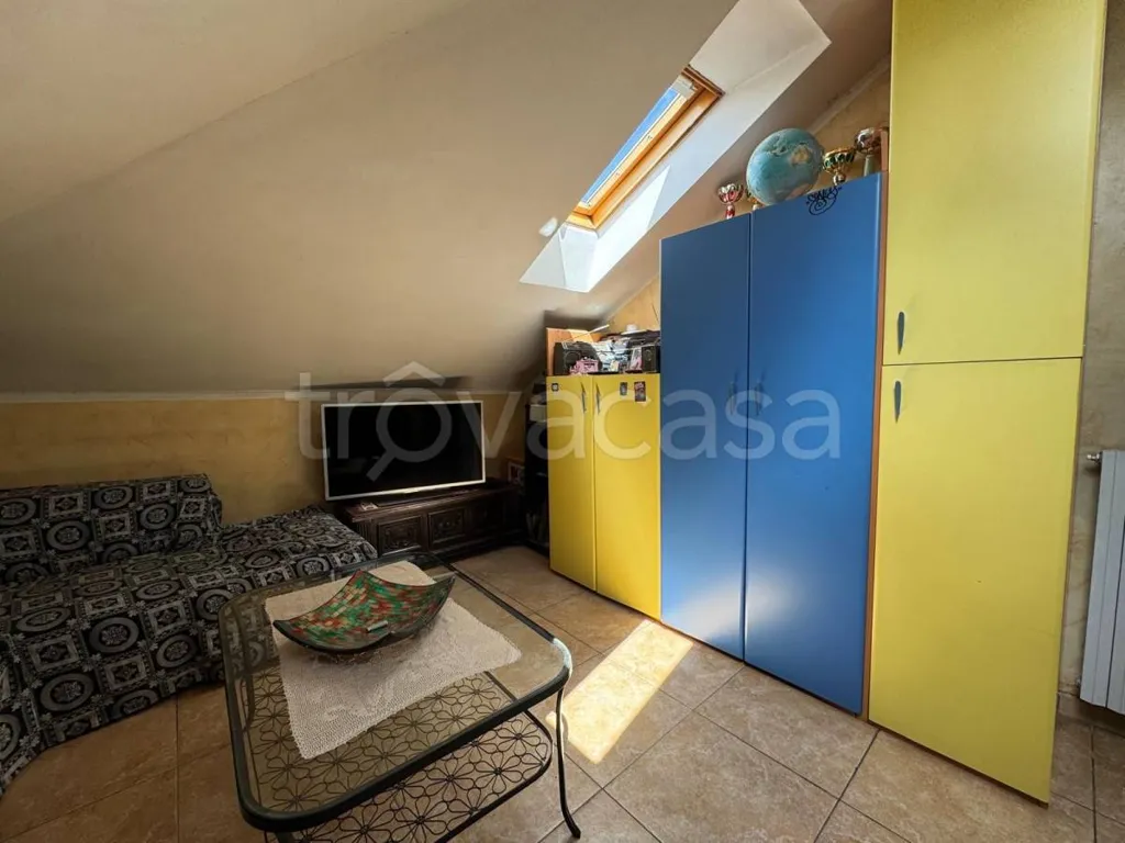 Magamistoad - Apartment with Mansard in Grugliasco