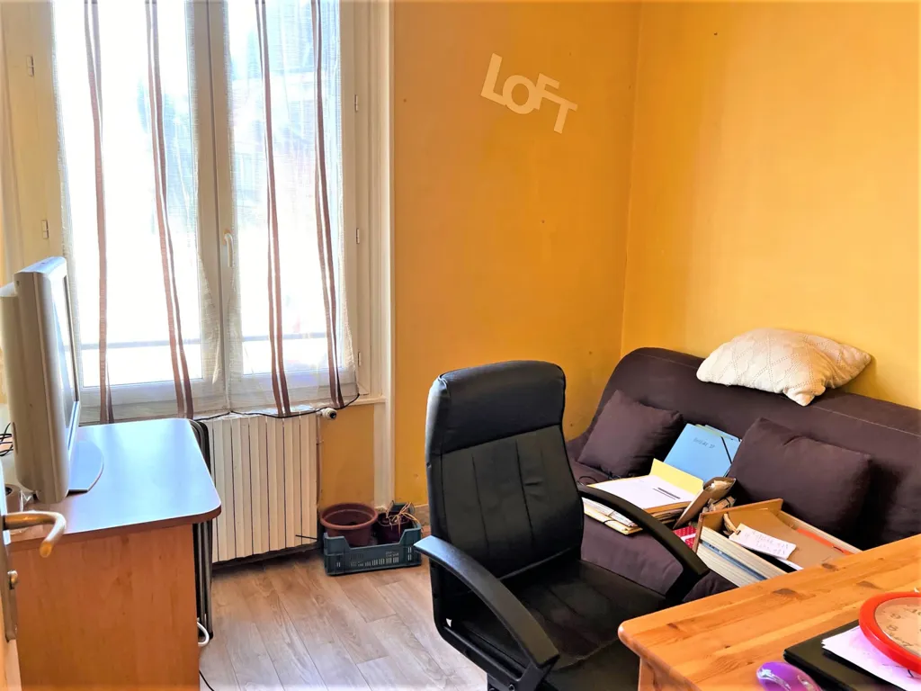 Kabinet - 4-Piece Apartment with Garden Access in Colombes