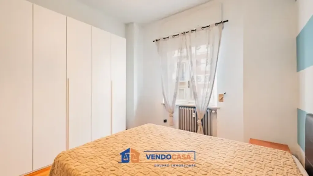 Chambres - Apartment with Balcony in Cuneo