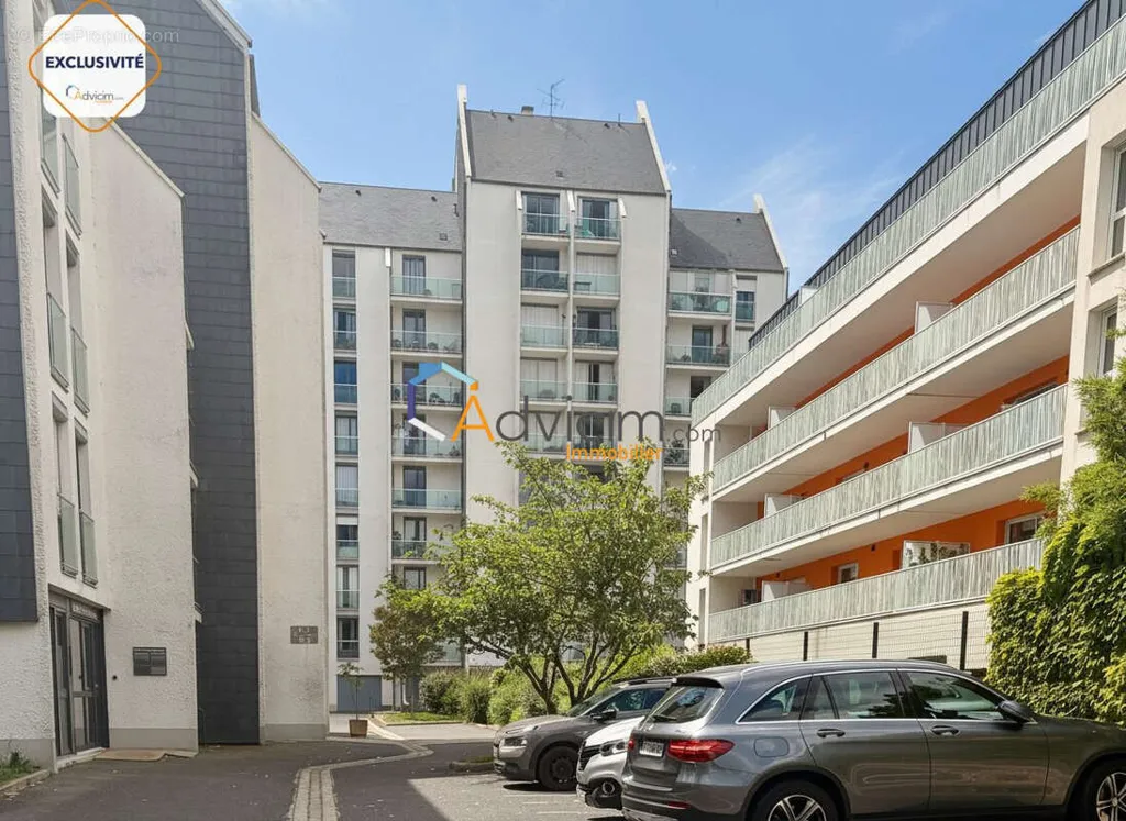 Extérieur - Studio avec Balcon à Orléans, Proche Tram