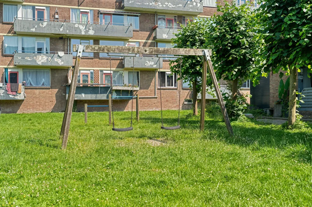 Jardin - Four-Bedroom Apartment with Balconies in Rotterdam