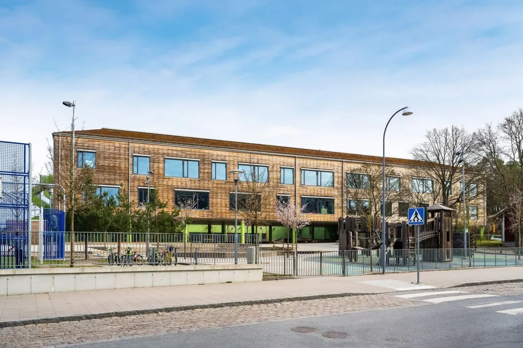 Välivaade - Apartment with Balcony in Ursvik, Sundbyberg