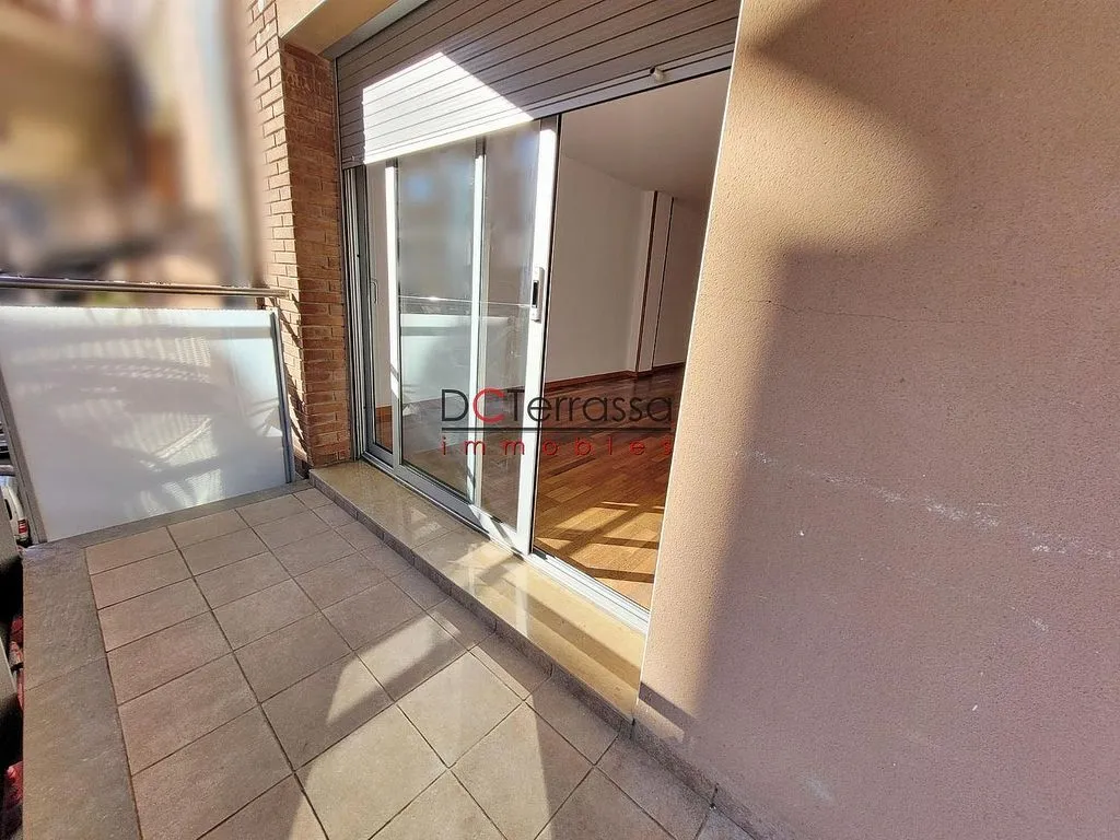 Balcony - Apartment with Balcony in Vallparadís, Terrassa