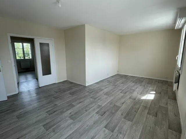 Pièces - Appartement T3 avec Ascenseur et Parking en Centre-Ville