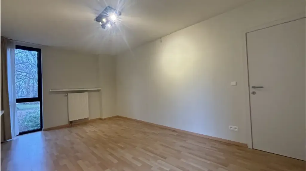 Pièces - Appartement 2 Chambres avec Terrasse au Centre de Bruges