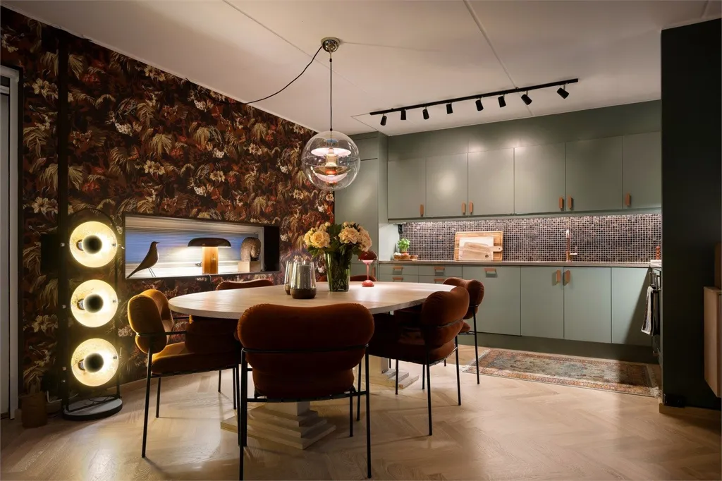 Söögituba - Design Flat with Balcony in Løren/Frydenberg