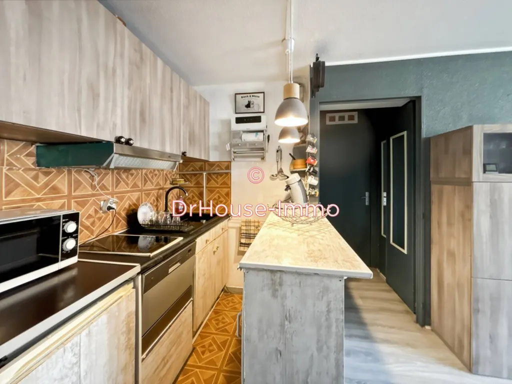 Kitchen - 2-Bedroom Apartment with Parking in Sète