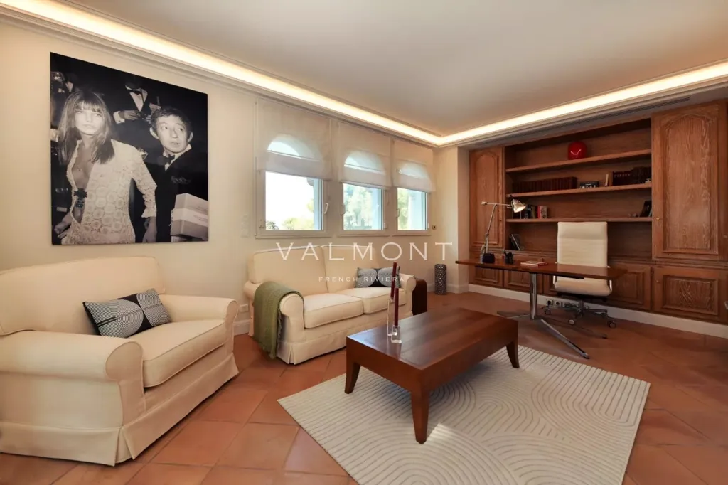 Kabinet - Renovated Villa with Private Beach Access in Cap d'Antibes