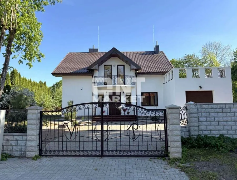 Välivaade - Fully Renovated House with Private Courtyard in Klaipėda