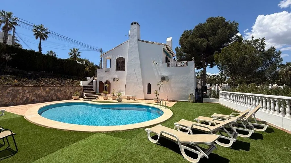 Piscine - Villa with Pool in Orihuela Costa