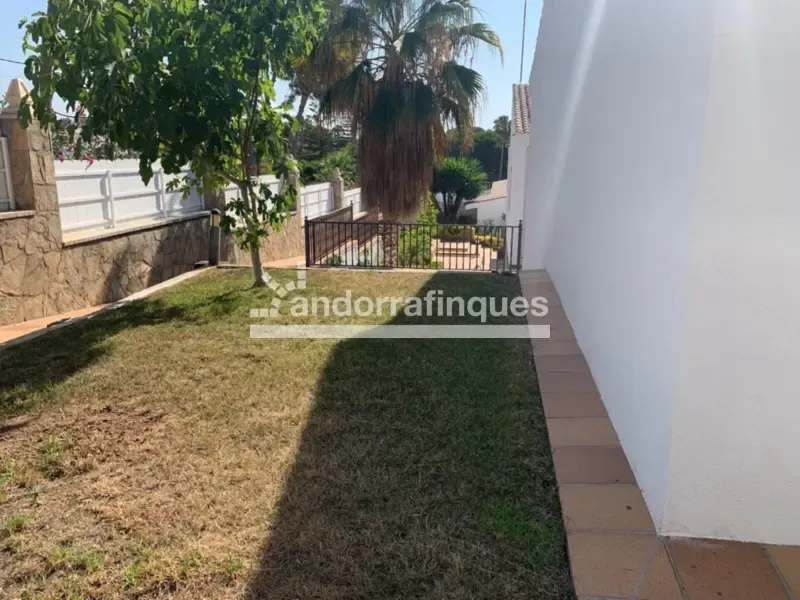 Jardin - Luxury Chalet with Pool in Urbanisation Berà