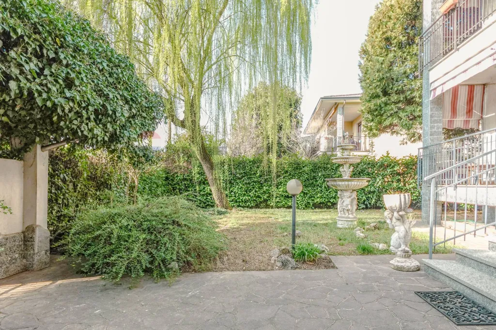 Aed - Bifamily House with Terrace in Gorla Minore