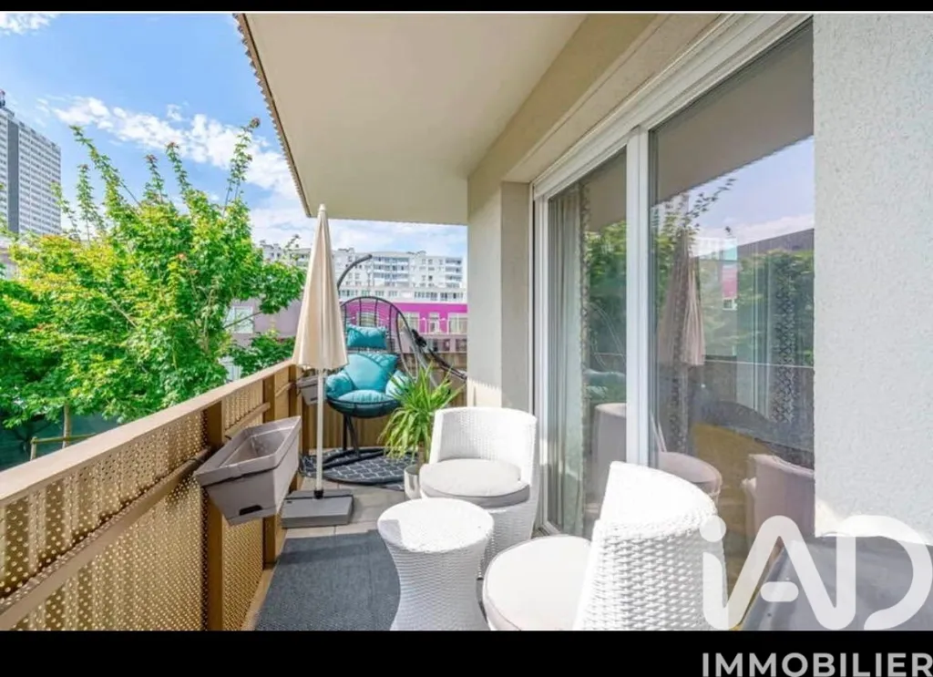 Rõdu - Modern Apartment with Balcony in Champigny-sur-Marne