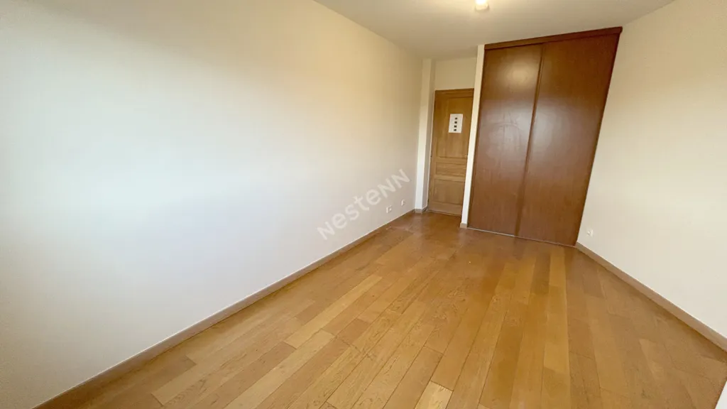 Toad - Renovated T5 Apartment with Garage in Lyon 5ème
