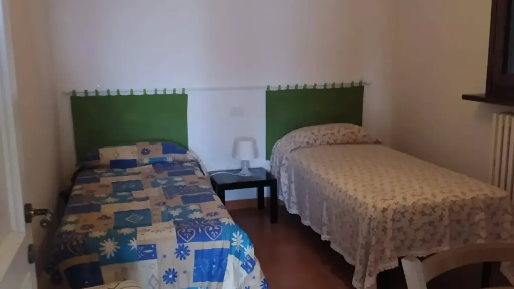 Chambres - Armed Trilocale with Garden in Jesi