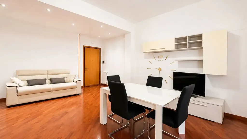 Living Room - Rented Apartment with Balconies in Rome