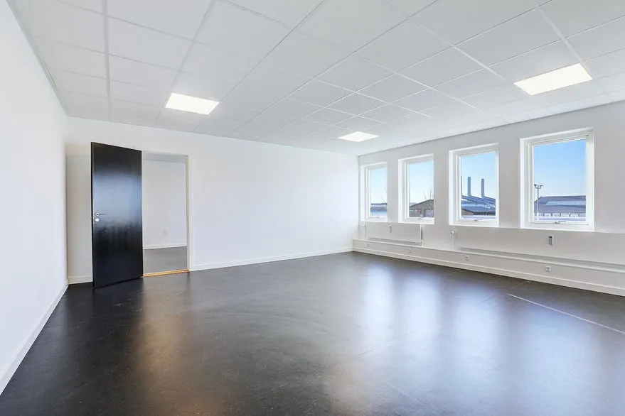 Studio - Modernised Office in Hersted Industripark, Glostrup