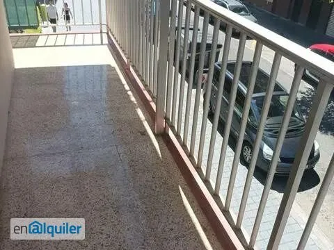 Rõdu - Student Flat with Balcony in Ciutat Jardí, Valencia