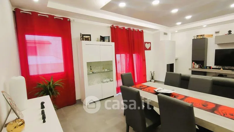 Dining Room - Renovated Villa with Garden in Orsogna