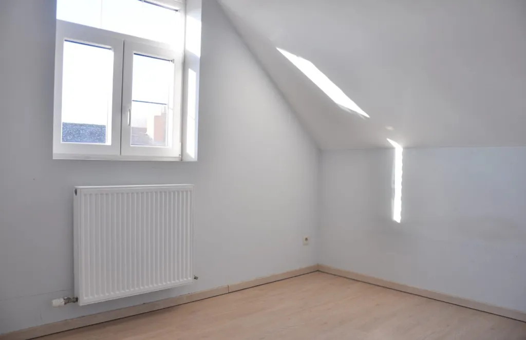 Pièces - Appartement à Rénover avec Terrasse à Nijlen