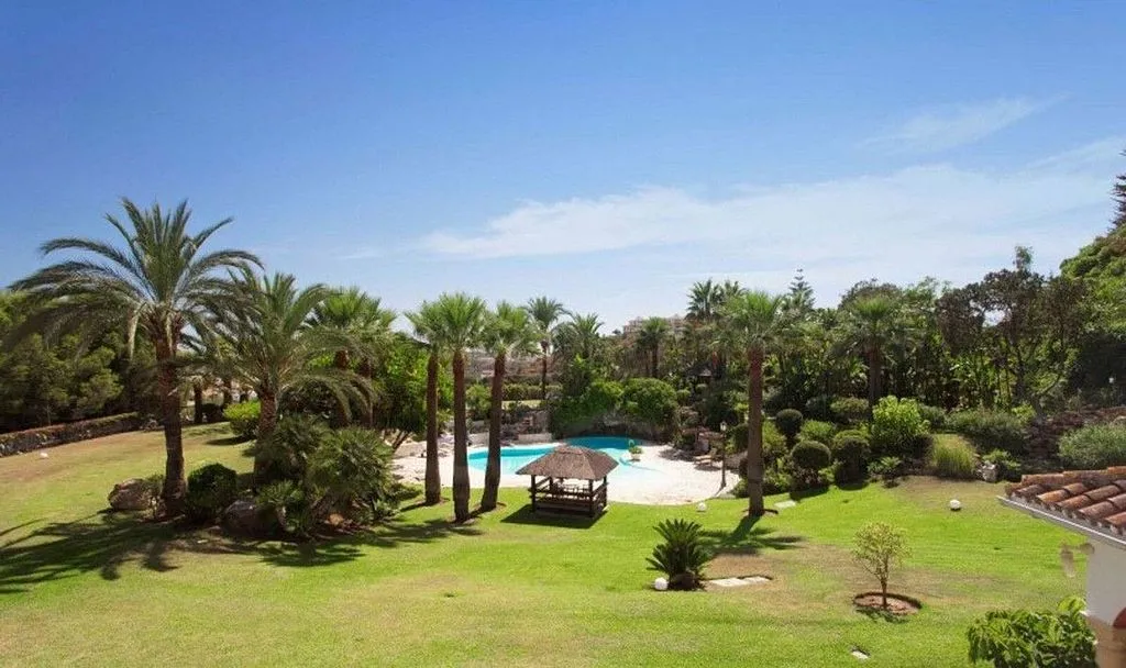 Aed - Chalet with Pools and Terrace in Cerros del Águila