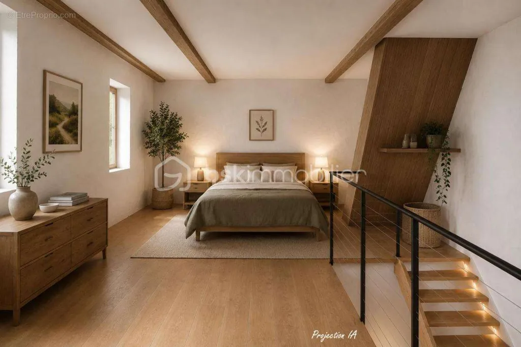 Chambres - Maison de Village avec Combles et Terrain à Cabrières