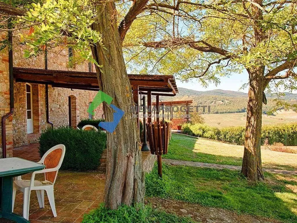 Terrazza - Rustic Casale with Pool in Casole d'Elsa