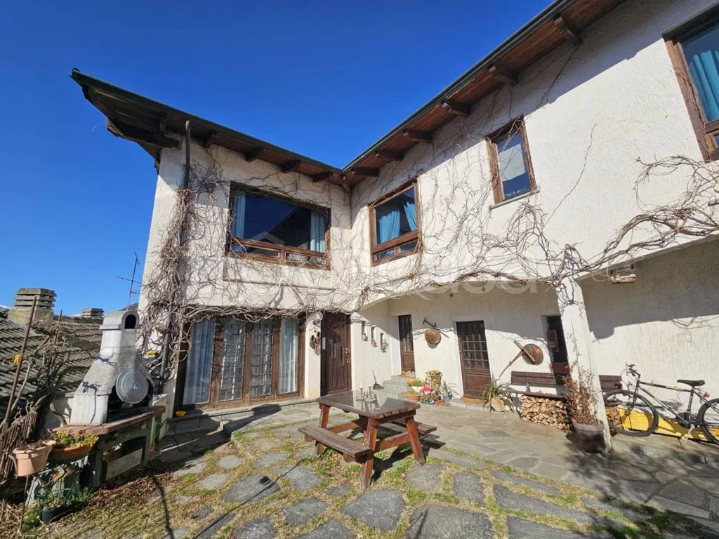 Terrazza - Villa with Panoramic Views in Condove