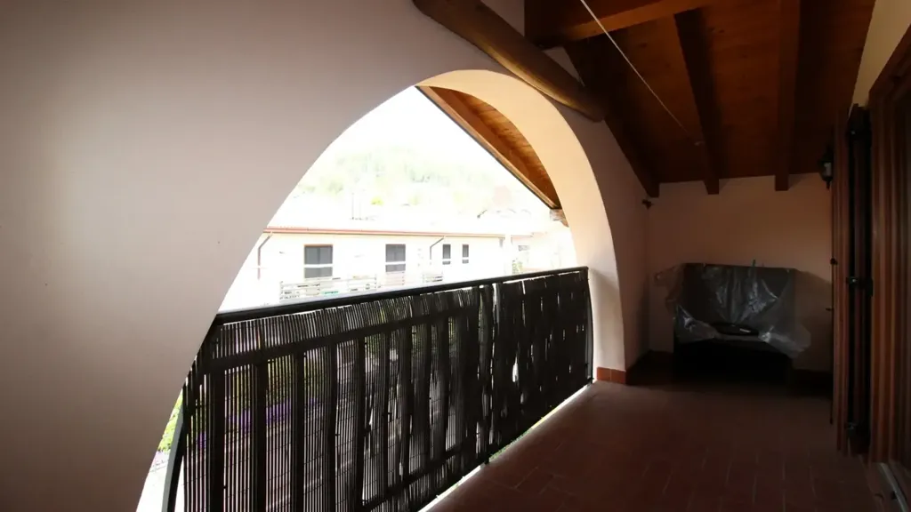 Balcon - Two-Level Apartment with Terraces in Alta Valle Intelvi