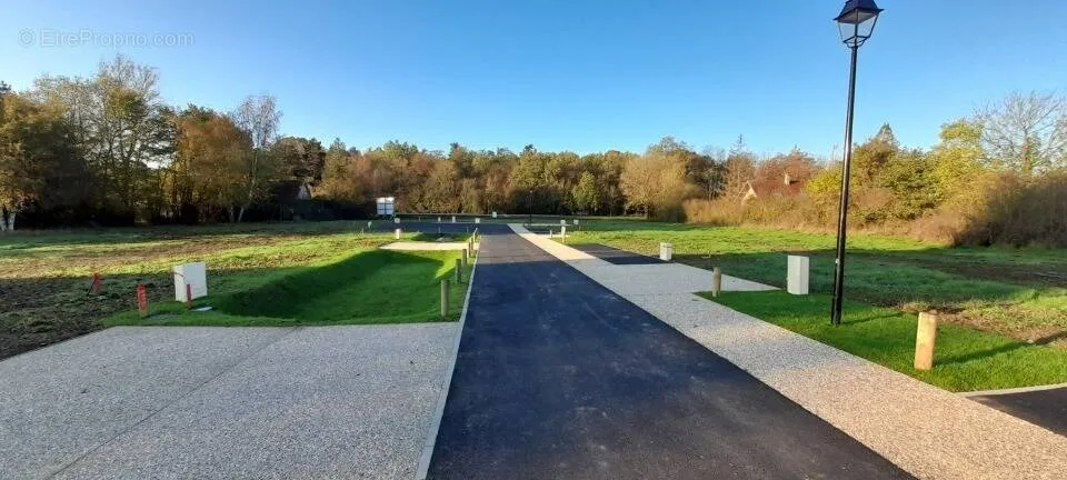 Extérieur - Terrain Constructible avec Jardin à Fresne-Le-Plan