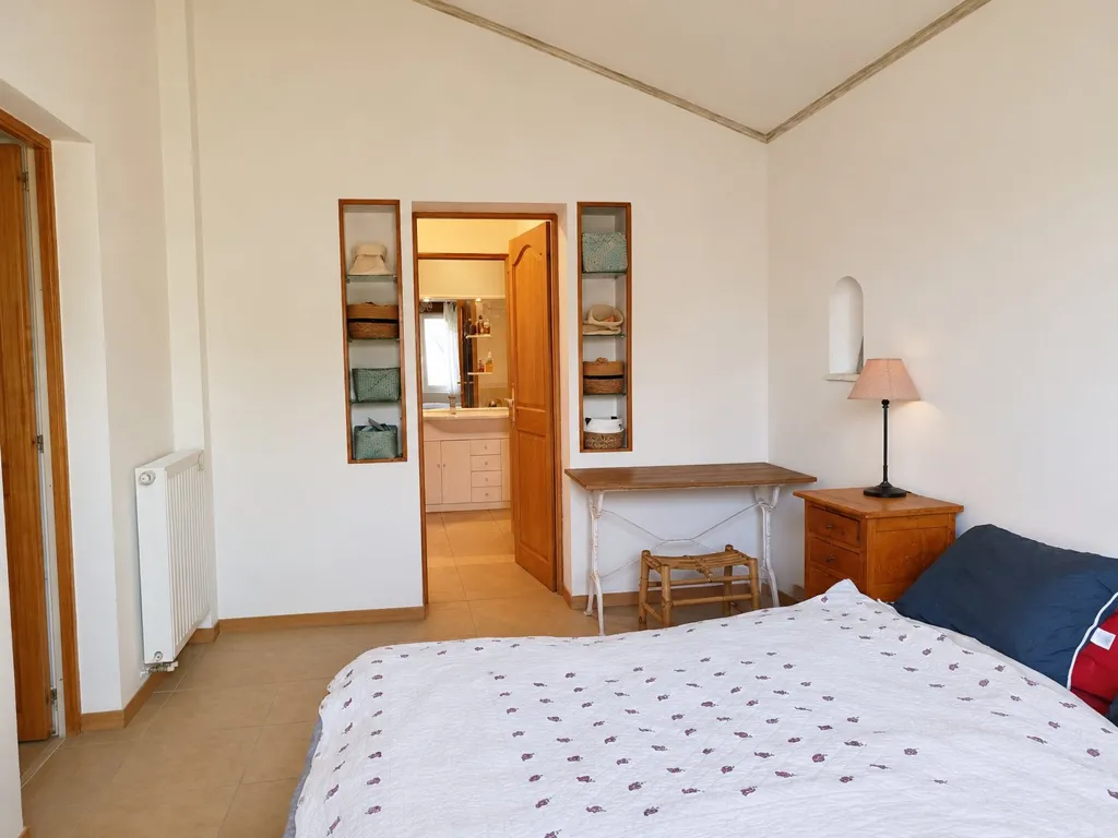 Bedrooms - Family House with Pool in Quiet Area