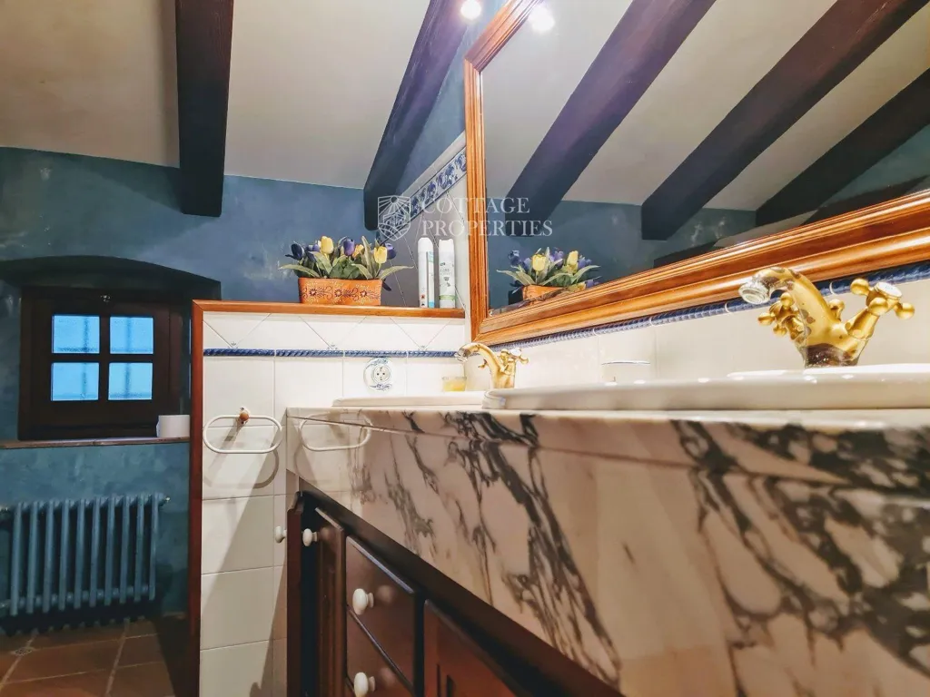 Bagni - Rustic Estate with Masia in Llagostera