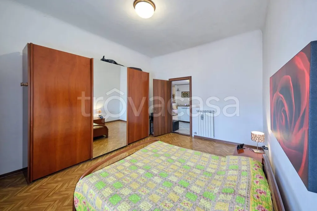 Chambres - Trilocale with Balcony in Central Trieste