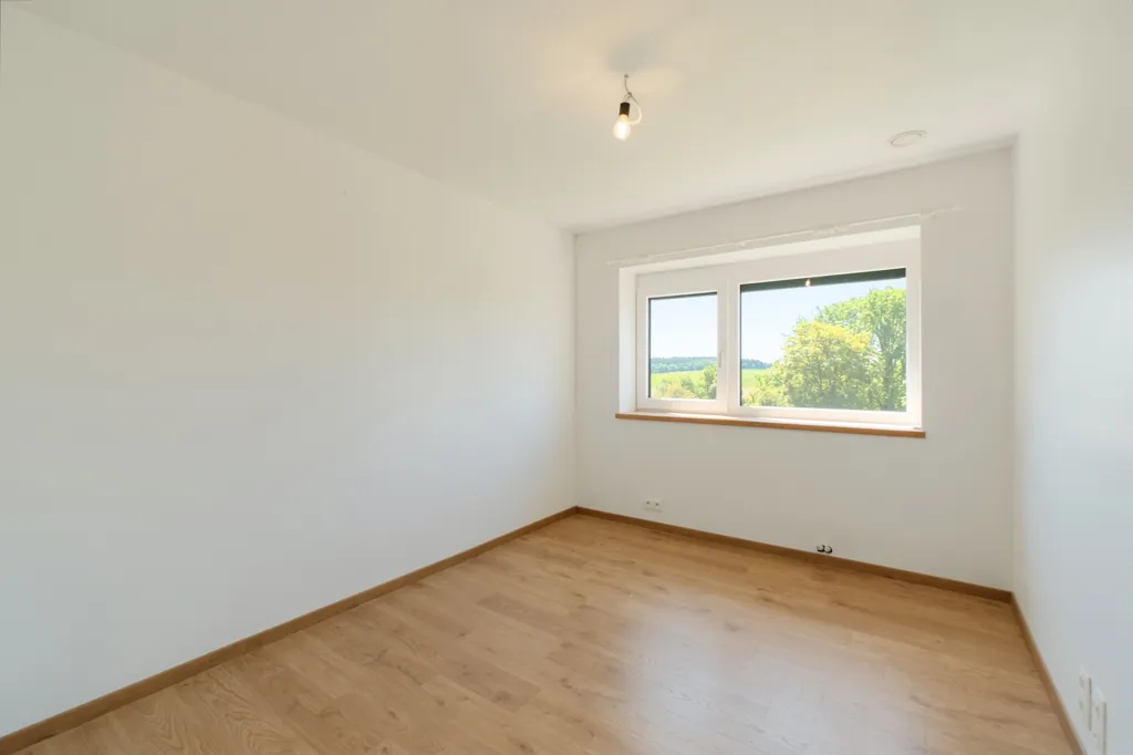 Pièces - Maison 3 Chambres avec Jardin et Terrasse à Lesve