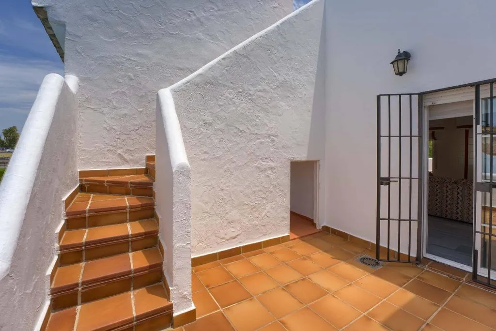 Stanze - Luxury Villa with Pool in Tomares