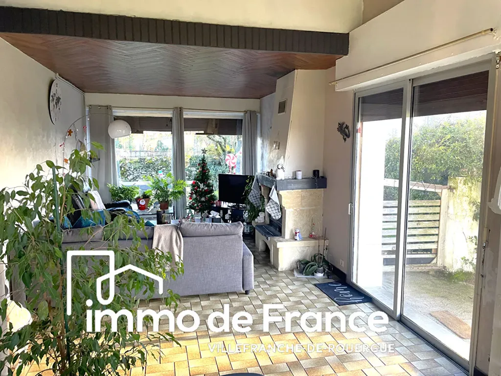 Soggiorno - House with Renovation Potential and Garden in Quiet Area