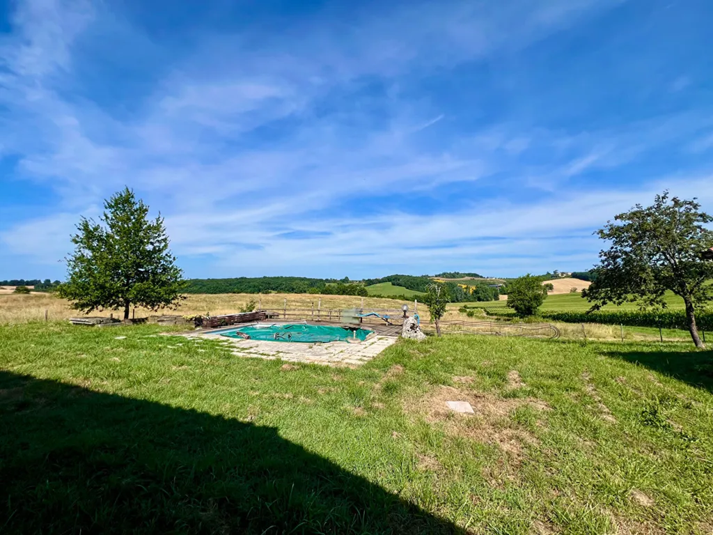 Piscina - Stone House with Garden in Monclar d'Agenais