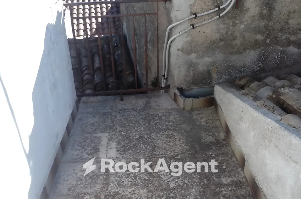 Aed - Terraced House with Terrace in Grottole